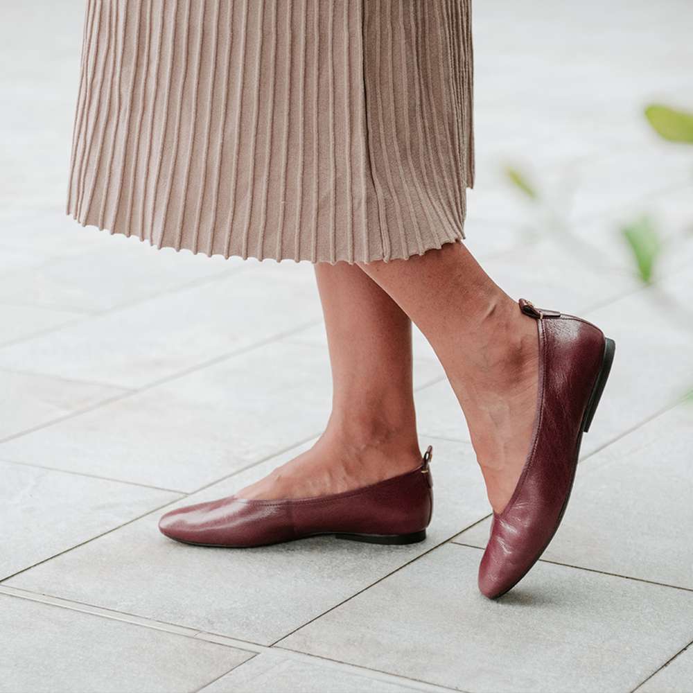 Carla Flat - Deep Plum Purple