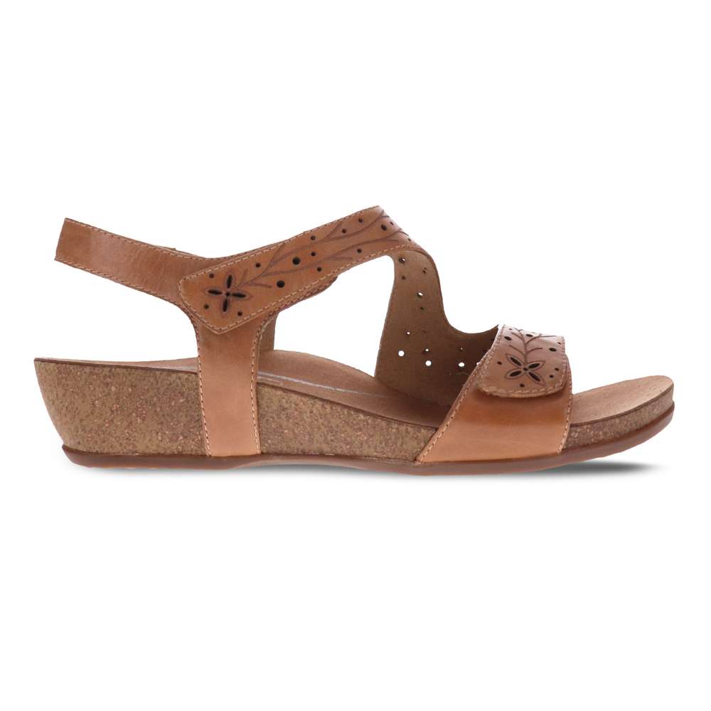 Jenna Wedge - Tan